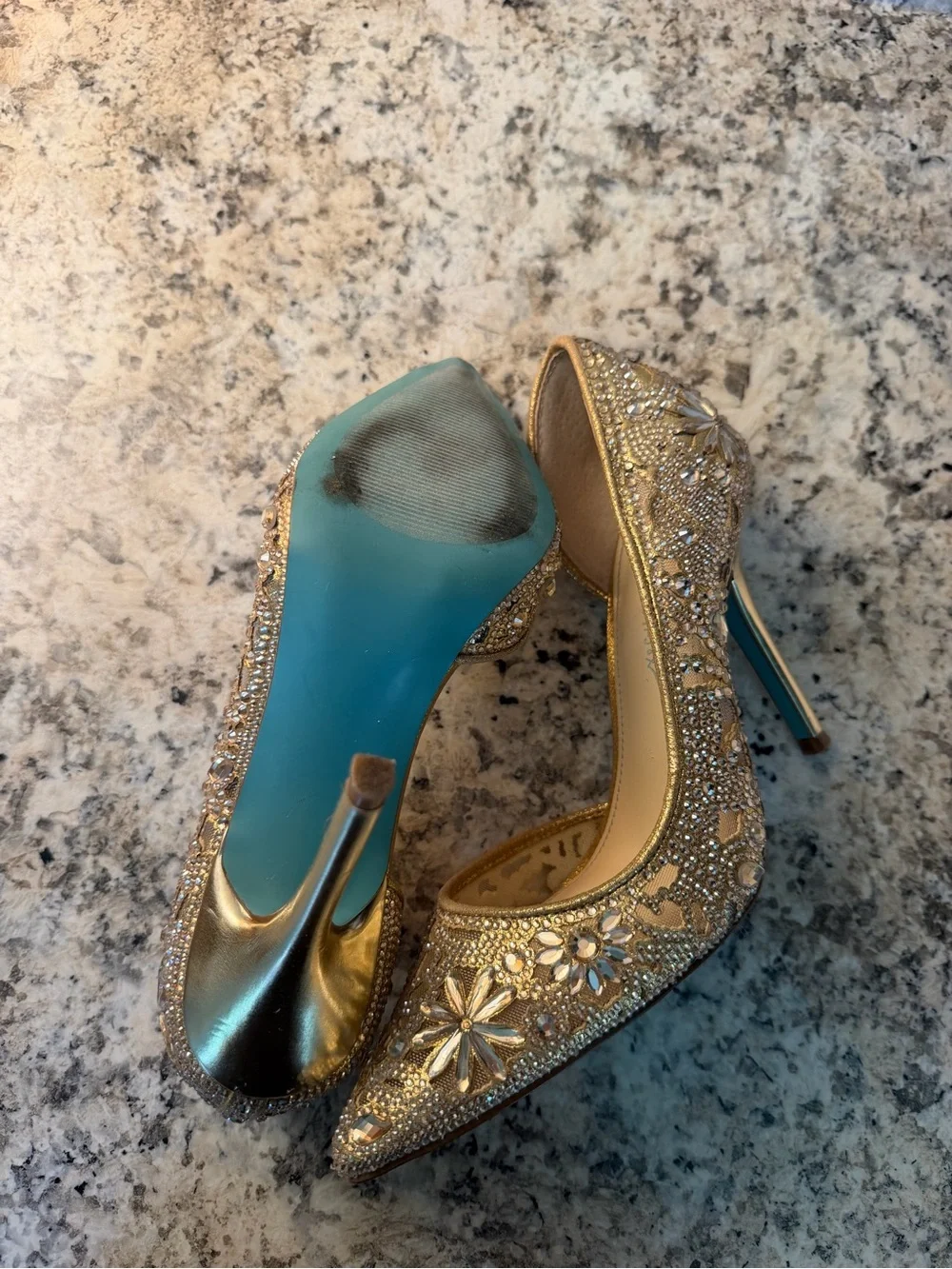Betsey Johnson Gold Beaded Floral Pointed-Toe Pumps Wedding Gems 💎 Blue Bottom